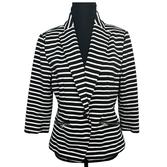 Christian Siriano Jackets & Blazers - Christian Siriano Black and White Striped Button Front Blazer, Size M